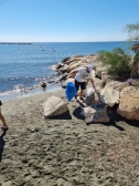 Kαθαρισμός παραλίας, μέρος της ακτογραμμής του Αγίου Τύχωνα